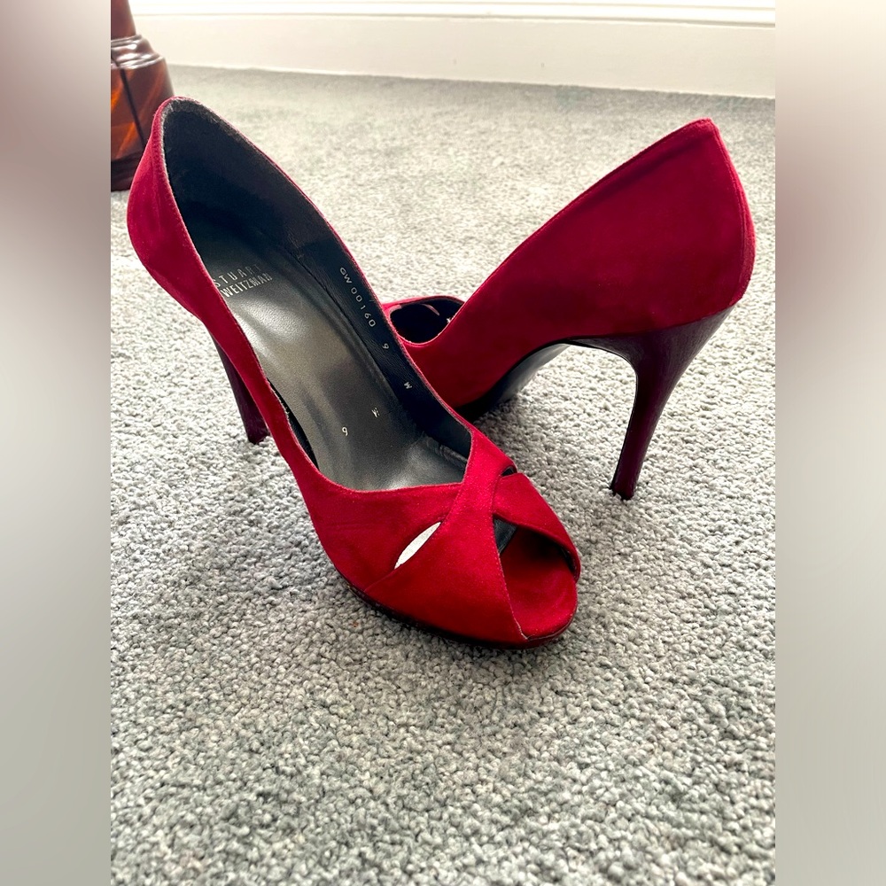 Stuart Weitzman red suede pumps! GUC. Sized 9